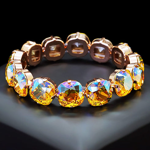Aproce "Apžilbinošs Mirdzums (Light Topaz Shimmer)" ar Swarovski™ kristāliem